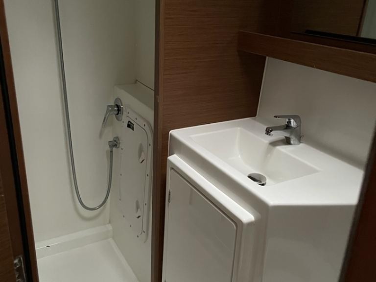 Bareboat Rental Catamaran Lagoon with a boat licence