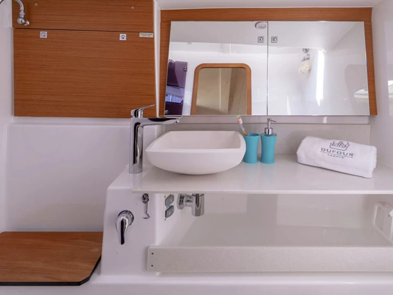 Boat rental Dufour Dufour 430 Grand Large in Lefkada (Island) on Samboat