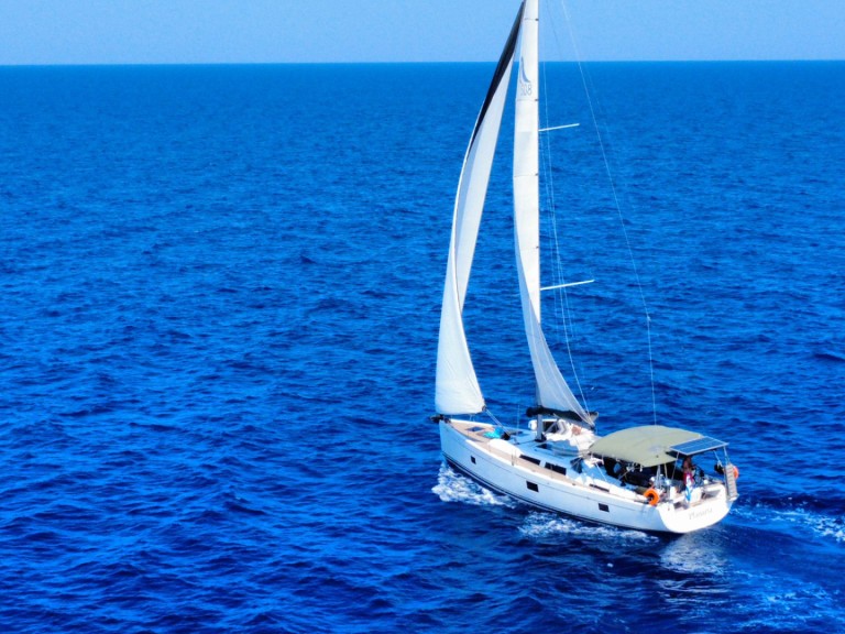 Boat rental Hanse Hanse 508 in Volos on Samboat