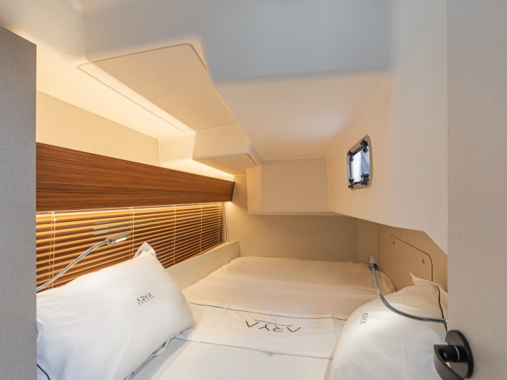 Sailboat for rent Piraeus at the best price