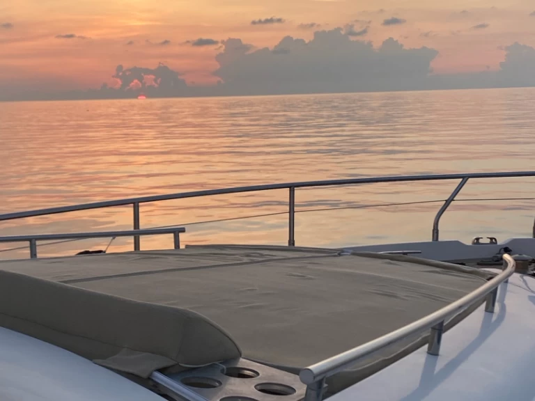 Boat rental Aicon Aicon 72 SL in Puerto Banús on Samboat