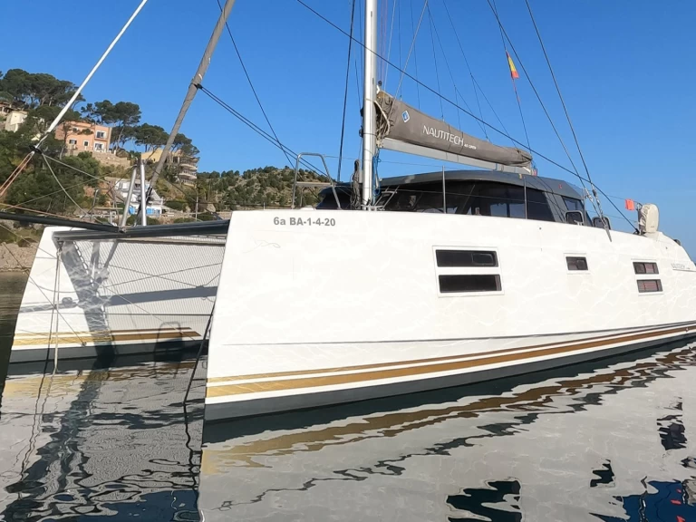 Catamaran for rent Pula at the best price