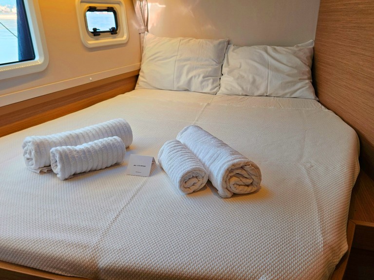 Bareboat Rental Catamaran Lagoon with a boat licence