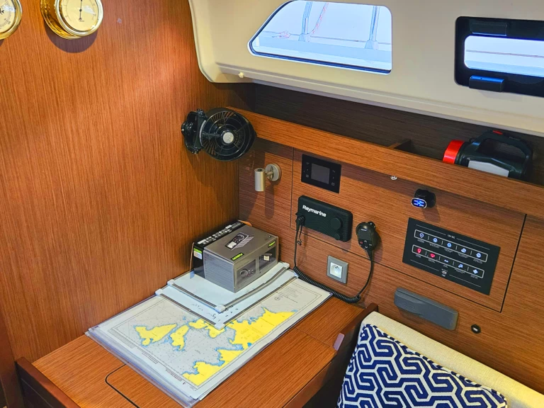 Sailboat rental in Fethiye - Bénéteau Oceanis 40.1