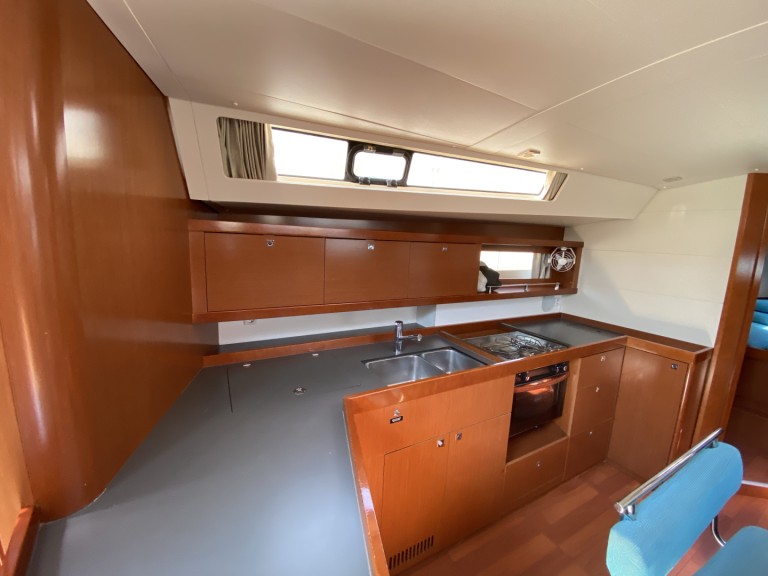Sailboat for rent Bocca di Magra at the best price