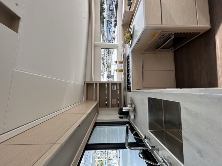 Lagoon Lagoon 46 in Cugnana Verde on SamBoat