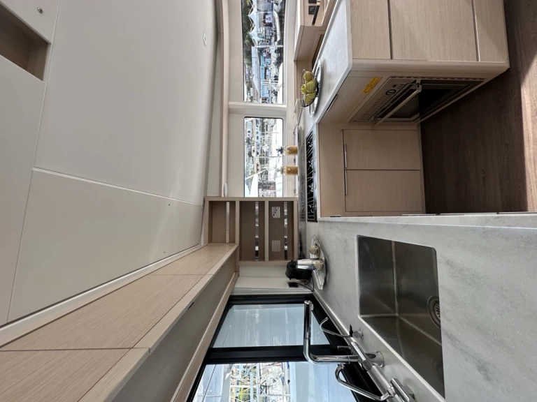 Lagoon Lagoon 46 in Cugnana Verde on SamBoat