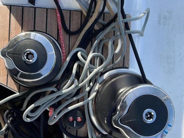 Sailboat for rent Cugnana Verde at the best price