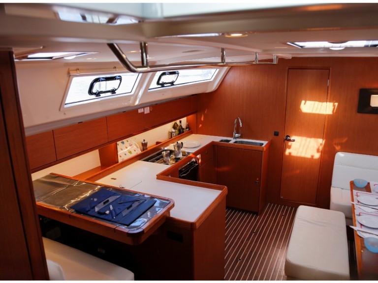 Sailboat rental in Olbia - Bavaria Cruiser 51