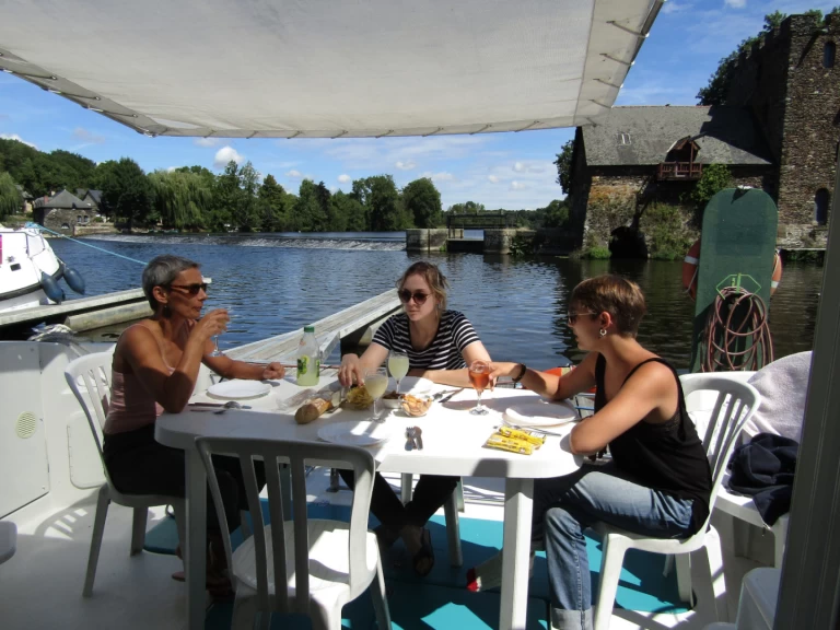 Houseboat rental in Grez-Neuville - Nicols Yacht Premium Family 4-6 p.