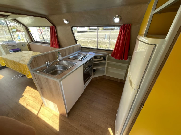 Nicols Yacht Classic Groupe 6-11 p. charter bareboat or captained in  Sablé-sur-Sarthe