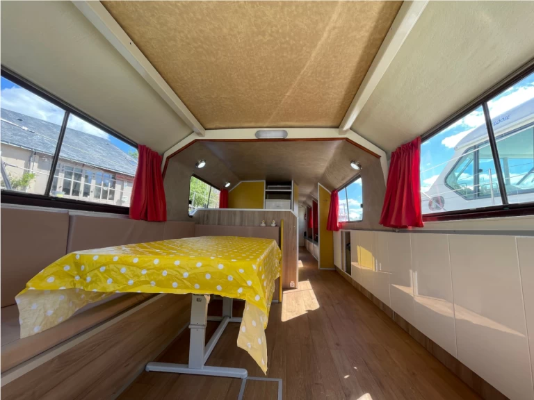 Nicols Yacht Classic Groupe 6-11 p. in Sablé-sur-Sarthe on SamBoat