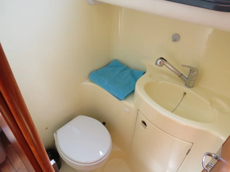 Houseboat rental in Sablé-sur-Sarthe - Nicols Yacht Confort Family 6-10 p.