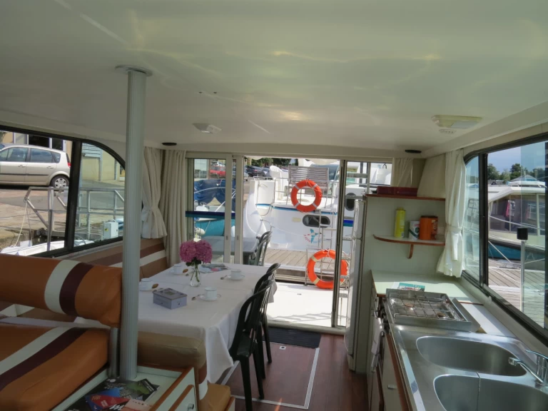 Houseboat rental in Grez-Neuville - Nicols Yacht Confort Family 4-8 p.
