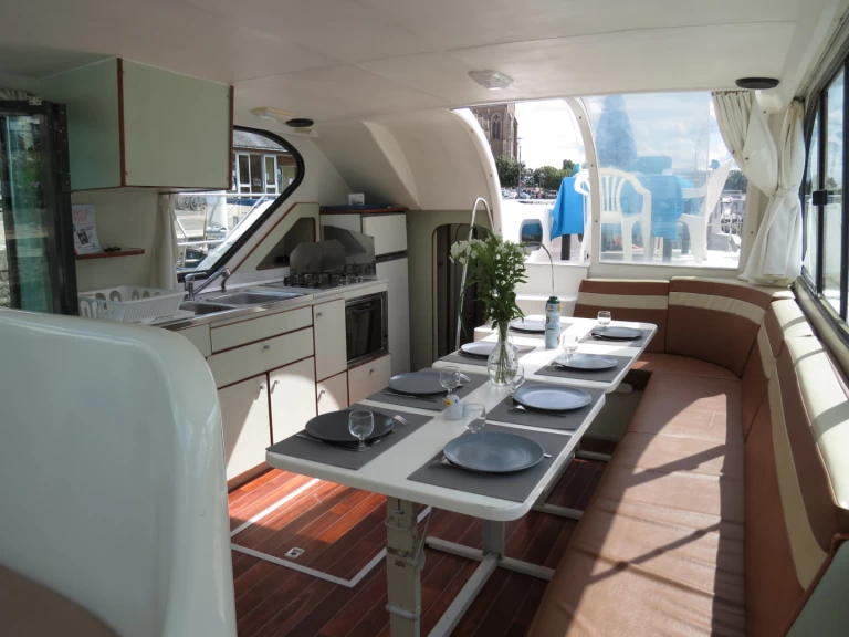 Houseboat rental in Grez-Neuville - Nicols Yacht Confort Groupe 8-10 p.