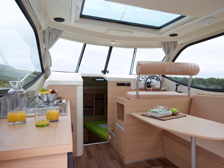 Yacht charter Sablé-sur-Sarthe cheap Confort Couple 2-4 p.