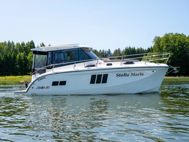 Bareboat Rental Motorboat Stillo with a boat licence