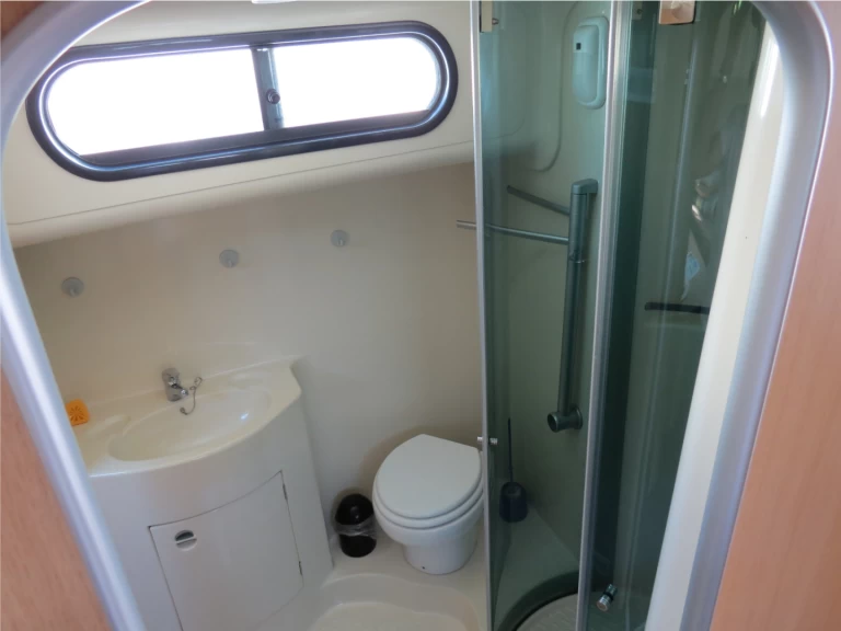 Nicols Yacht Premium Groupe 8-10 p. in Grez-Neuville on SamBoat