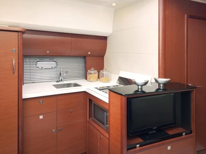 Motorboat for rent Giardini-Naxos at the best price