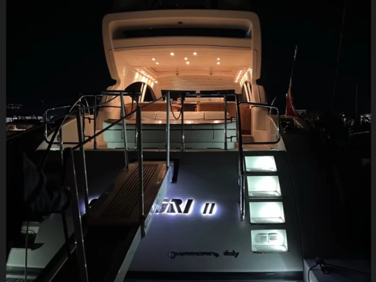 Yacht charter Salerno cheap Mangusta 72