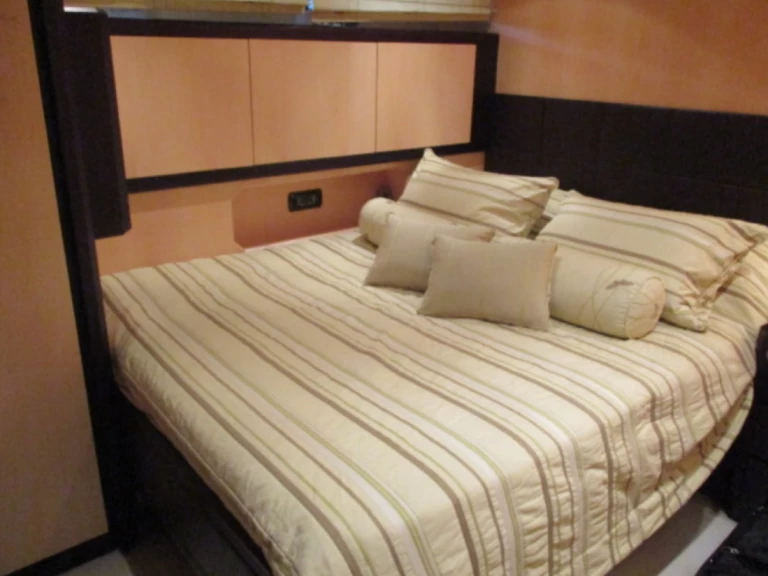 Luxury Yacht rental in Salerno -  Mangusta 72