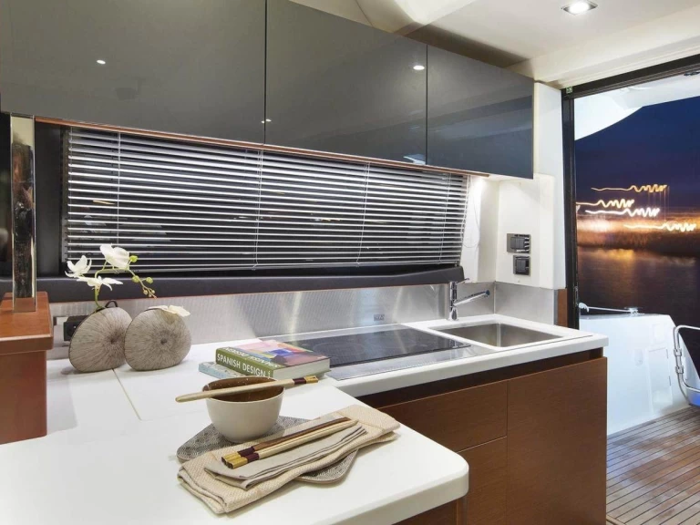 Prestige Prestige 450 Fly charter bareboat or captained in  Giardini-Naxos