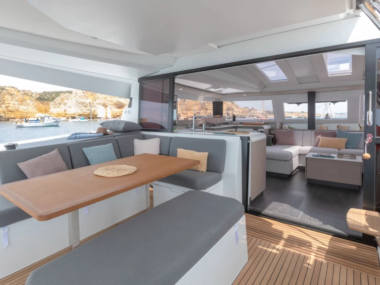 Rent a Fountaine Pajot Elba 45 Bas du Fort