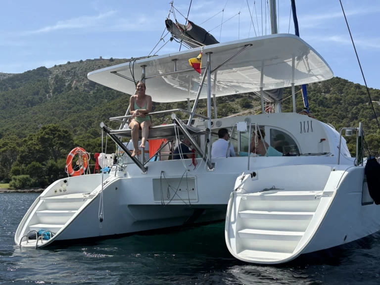 Bareboat Rental Catamaran Lagoon with a boat licence
