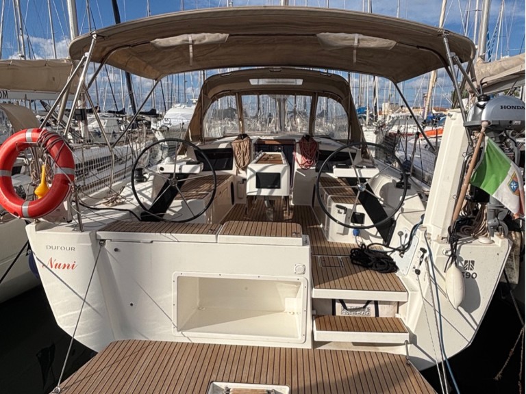 Sailboat for rent Palermo at the best price