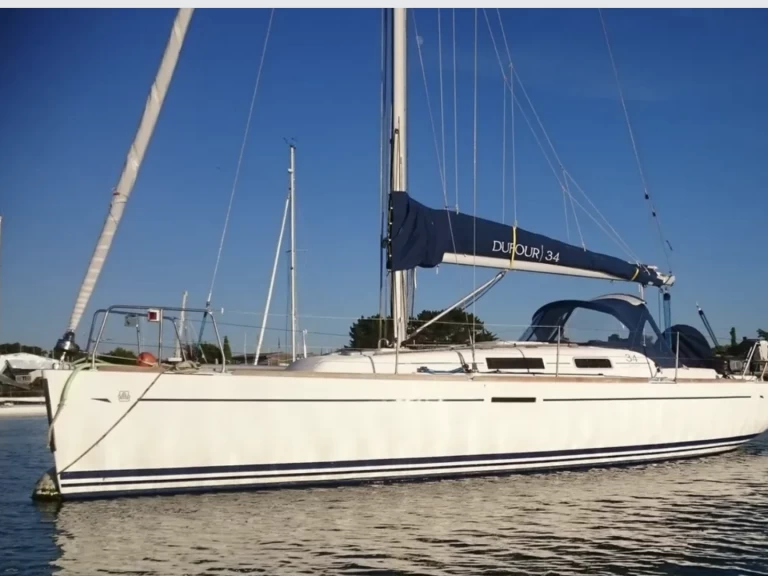 Sailboat rental with or without captain Dufour Pointe-à-Pitre