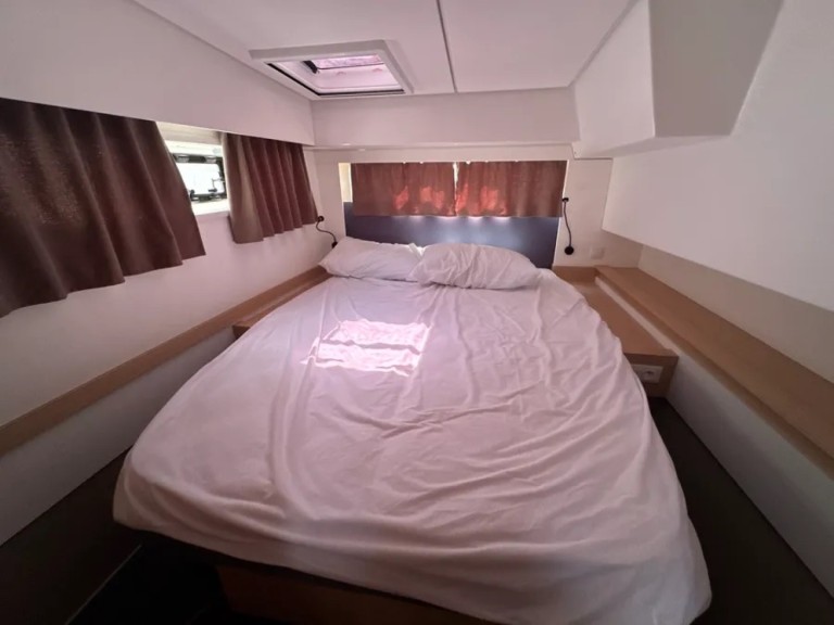 Yacht charter Cagliari cheap Elba 45