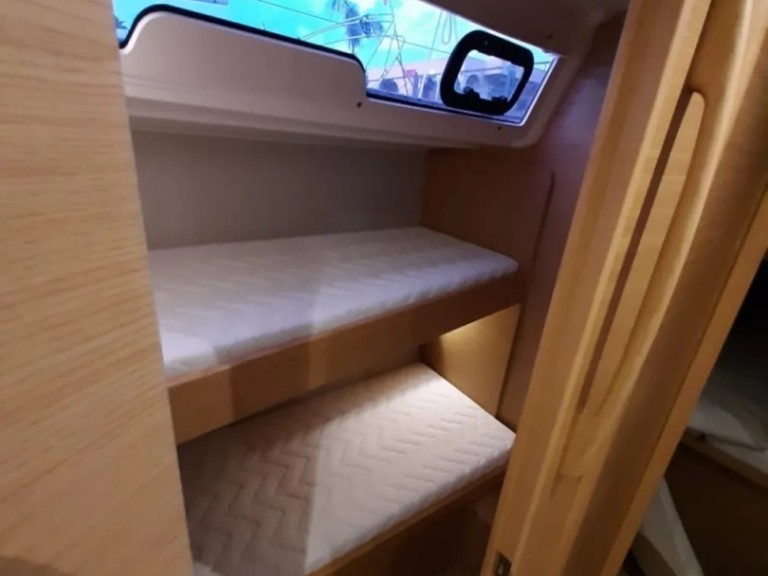 Dufour Dufour 430 in Palermo on SamBoat