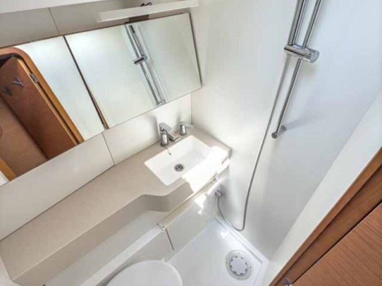 Rent a Dufour Dufour 44 Palermo