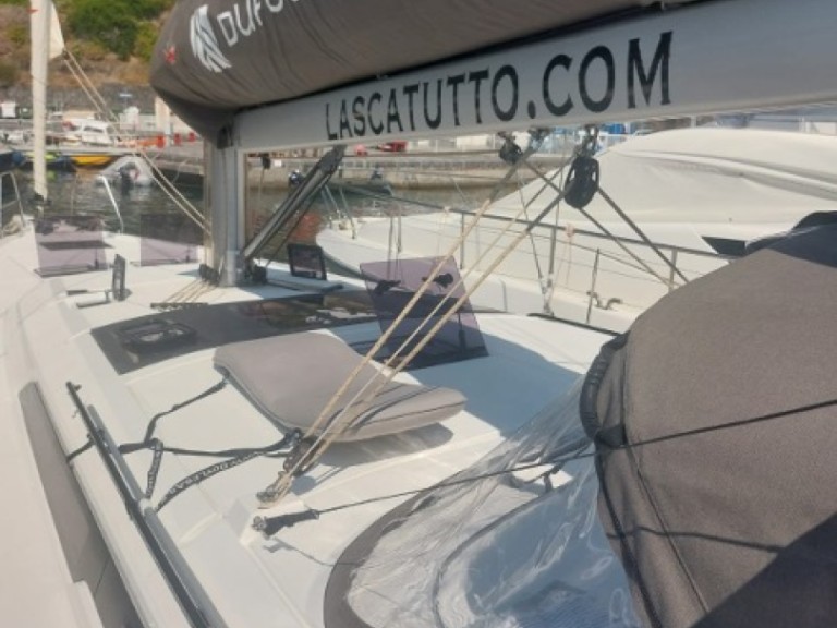 Bareboat Rental Sailboat Dufour with a boat licence