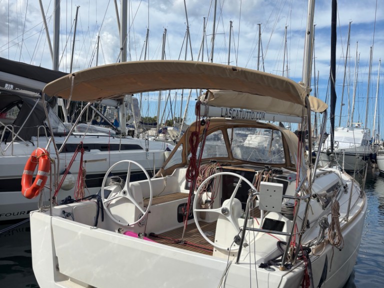 Rent a Dufour Dufour 310 Grand Large Palermo