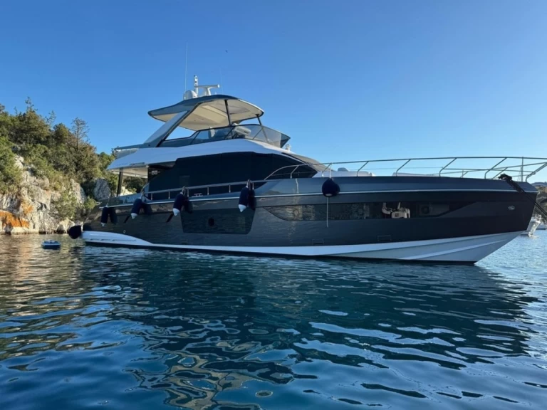 Azimut Azimut 68 in Podstrana on SamBoat