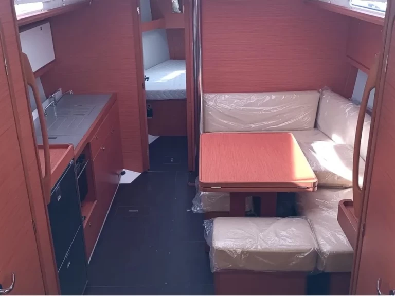 Sailboat rental in Cagliari - Dufour Dufour 390