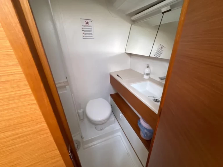 Yacht charter Procida cheap Dufour 41