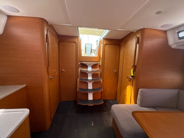 Sailboat rental in Procida - Dufour Dufour 41