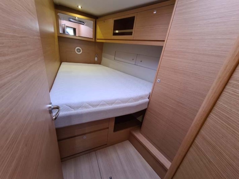 Sailboat rental in Palermo - Dufour Dufour 530