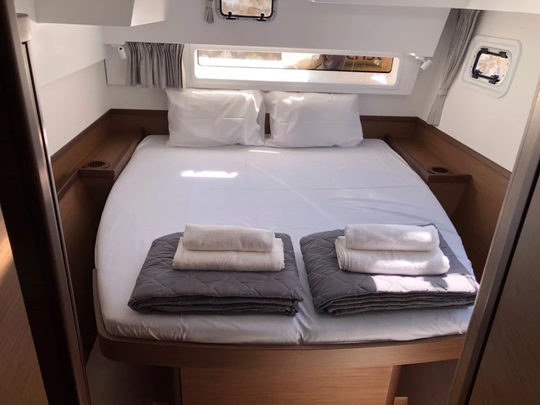 Yacht charter Alimos cheap Lagoon 42[G]