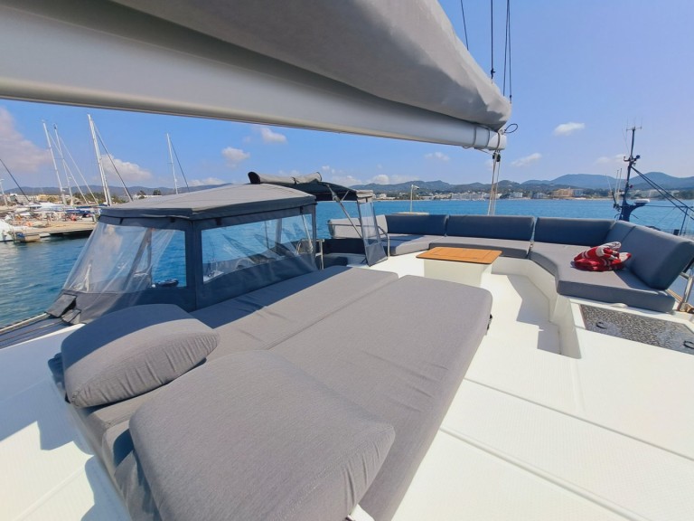 Yacht charter Le Marin cheap Aura 51