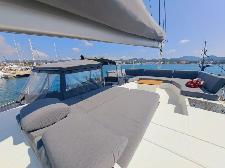 Yacht charter Le Marin cheap Aura 51