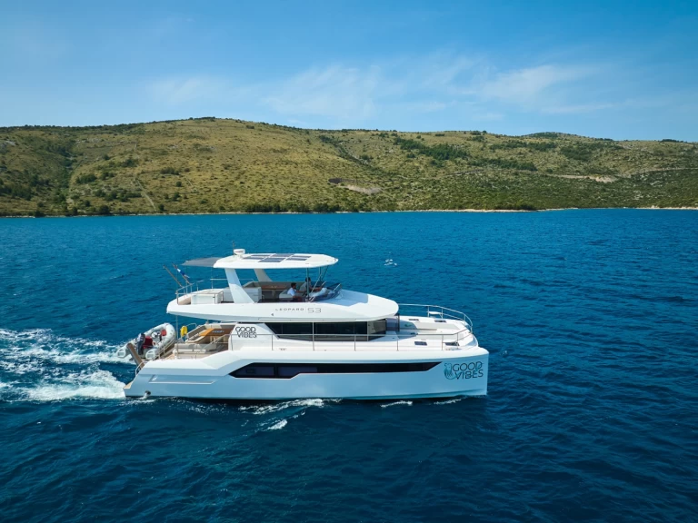Motorboat rental in Seget Donji - Leopard Catamarans / Robertson & Caine Leopard 53 - OW