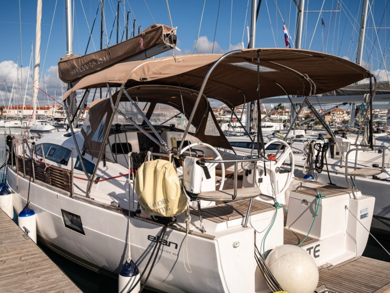 Boat rental Elan Impression 40.1 in Pirovac on Samboat