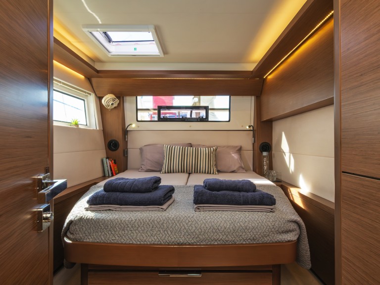 Boat rental Lagoon Lagoon 50 in Alimos on Samboat