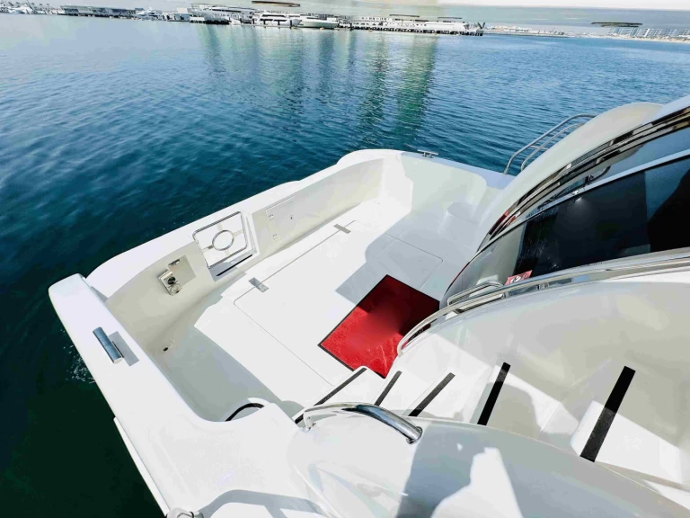 Luxury Yacht rental with or without captain Al-Shali Dubai Marina