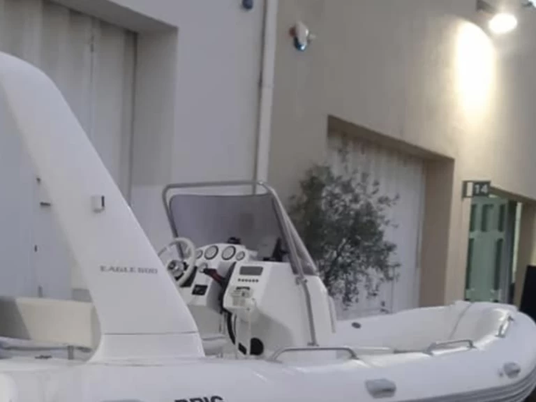 Boat rental Brig Eagle 650 H in Baden on Samboat