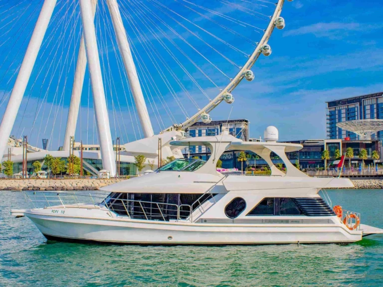 Boat rental Blue-Water 62 in Dubai Marina on Samboat