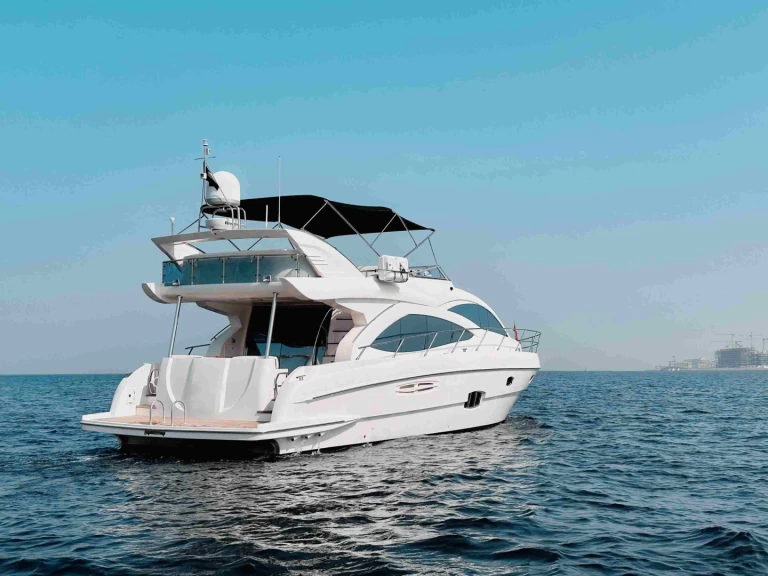 Bareboat Rental Luxury Yacht Majesty Yachts with a boat licence
